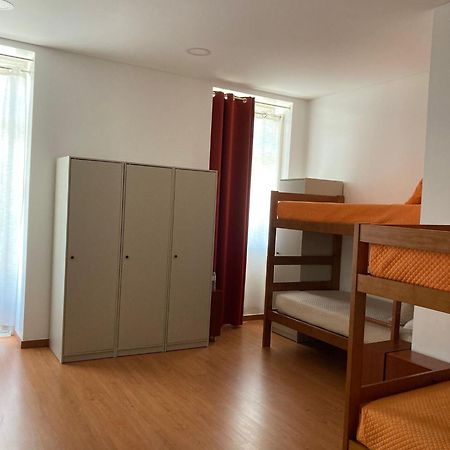 Russo'S Hostel セトゥーバル エクステリア 写真