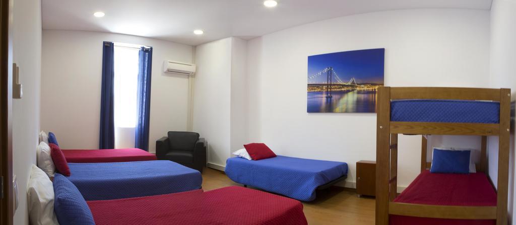 Russo'S Hostel セトゥーバル エクステリア 写真