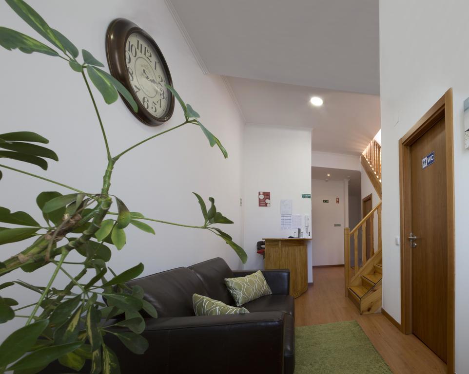 Russo'S Hostel セトゥーバル エクステリア 写真
